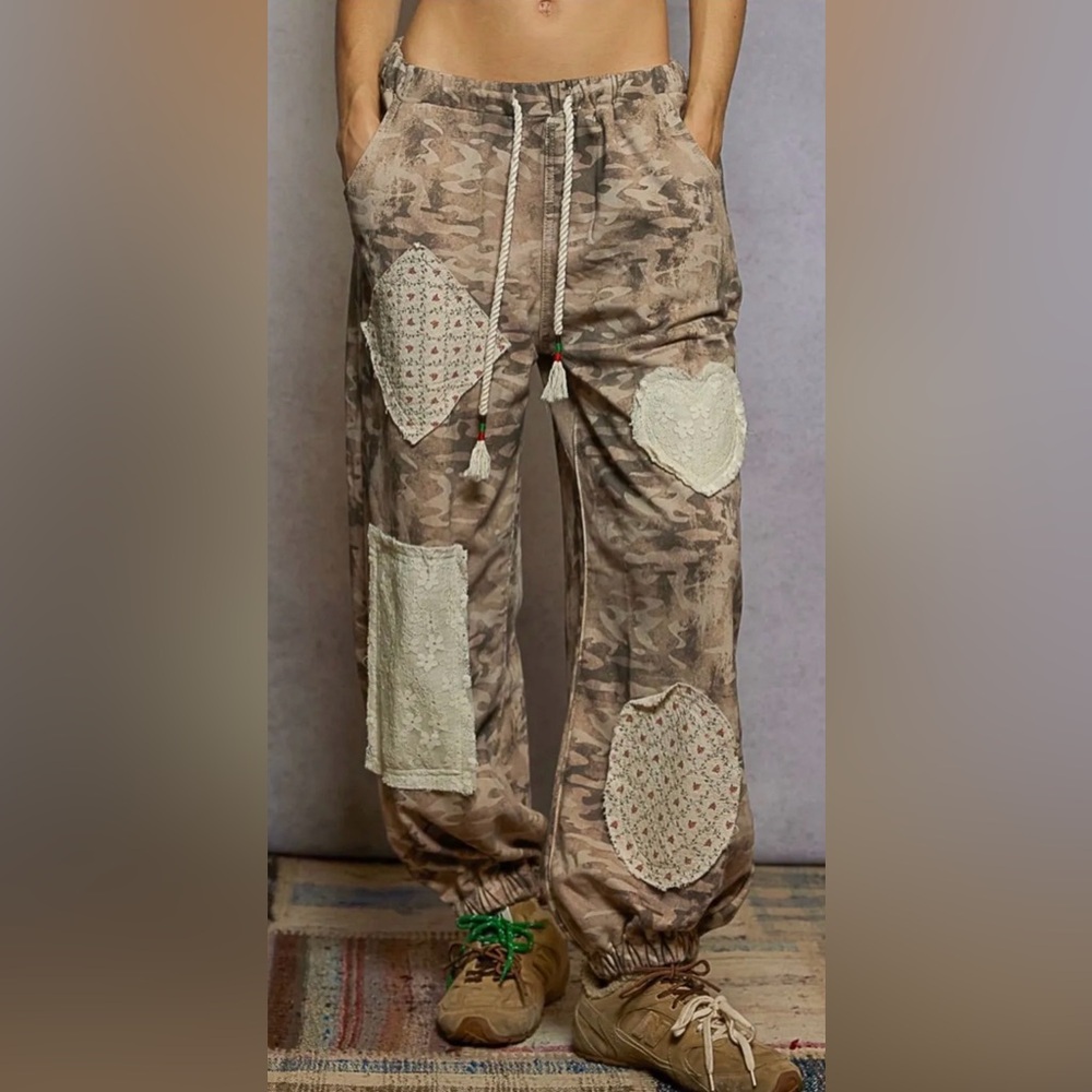 POL Tan Camo Patchwork Jogger Pants - Large